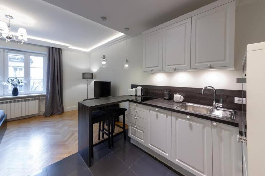 Apartamenty-Mi Crystal Varsavia Esterno foto